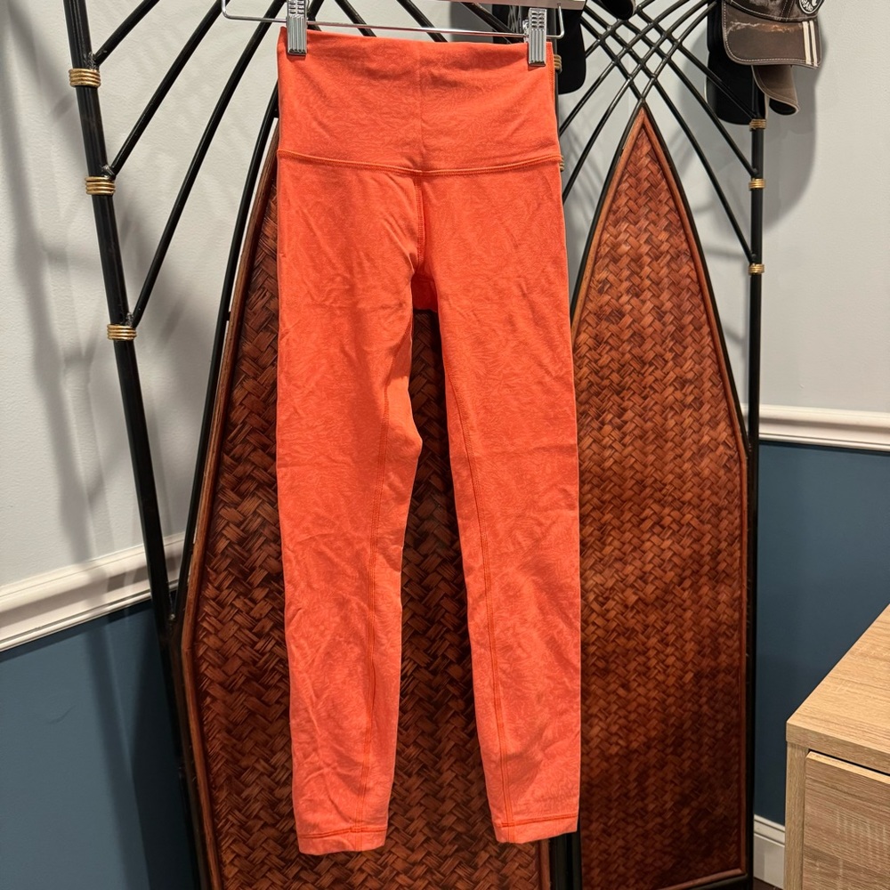 Lululemon wunder under HR orange size 2